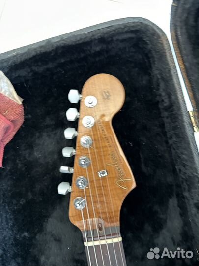 Гитара fender stratocaster custom