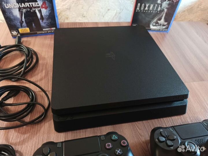 Sony PS4 + подарок подписке EA