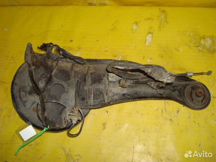 Кулак поворотный задний правый Mitsubishi Airtrek CU2W