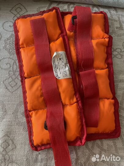 Утяжелители для ног и рук.По 0,5 кг и0,3