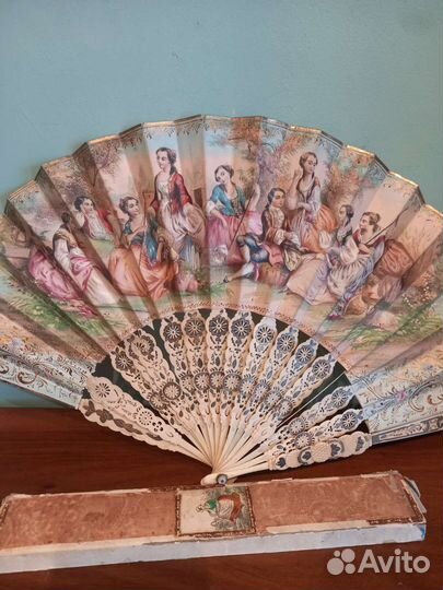 Веер старинный.черепаха роспись футляр