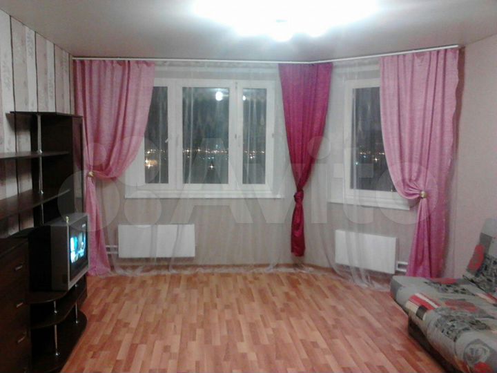 Продаю трехкомнатную квартиру 69.4м² ул. Хромова, 21, Тверь, Тверская область, р