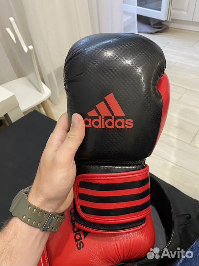 Боксерские перчатки Adidas ориганал 10oz