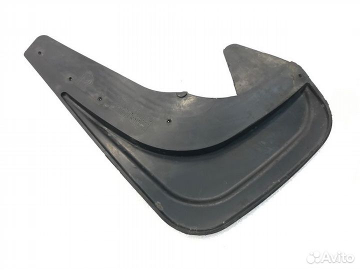 Брызговик передний правый Ford Mondeo седан 2.3