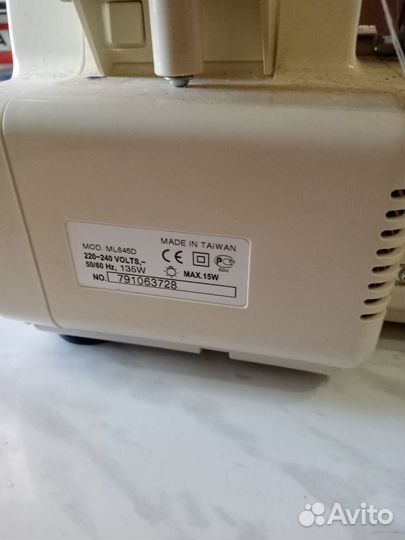 Швейная машинка оверлок Family