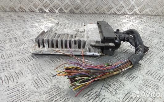 Блок управления двс skoda yeti 1 (GNT13PC01)