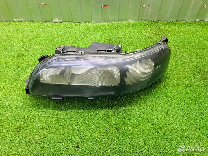 Фара левая Volvo V70 / XC70