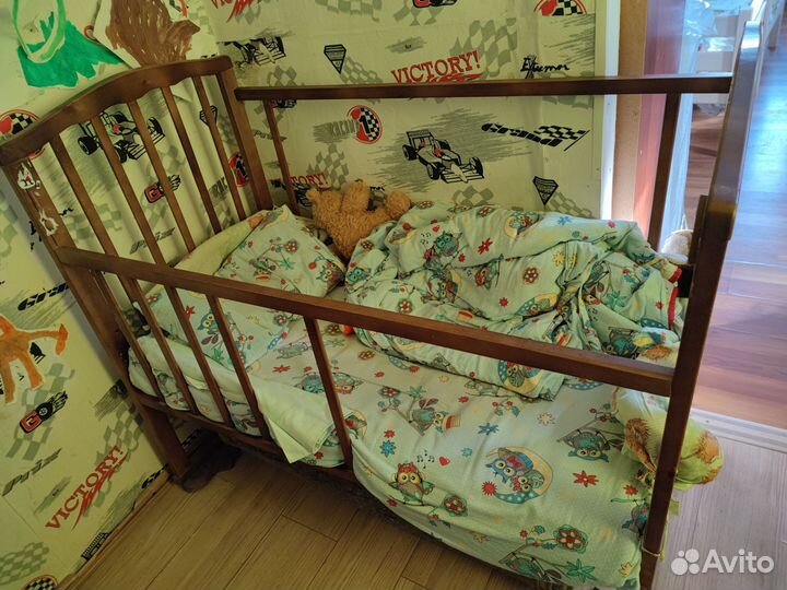 Детская кроватка
