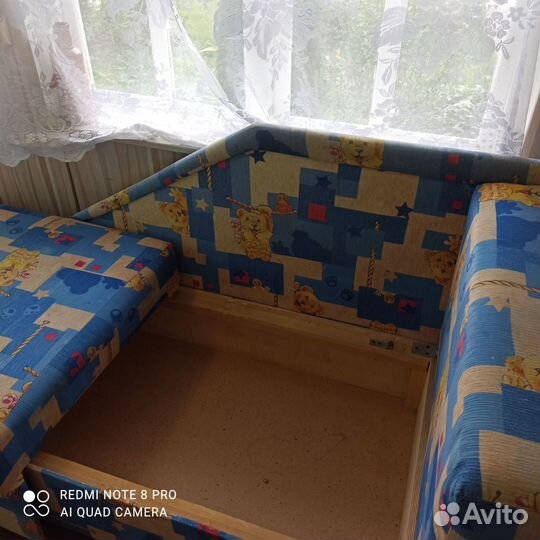 Диван подростковый