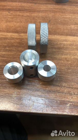 Компаратор, гайки для матриц