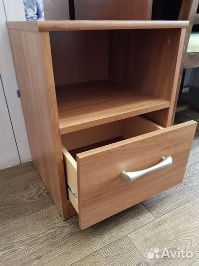 Тумба прикроватная бу