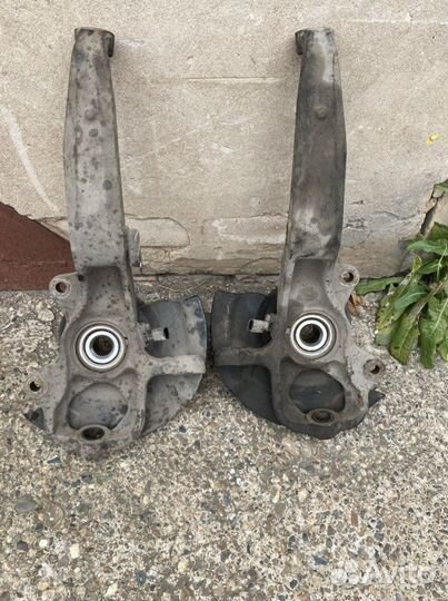 Кулак правый Volkswagen Amarok