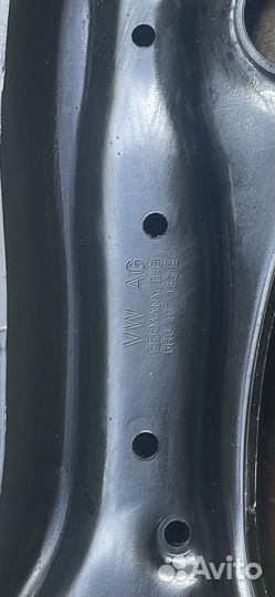 Рычаг правый передний vag 6r0407152e