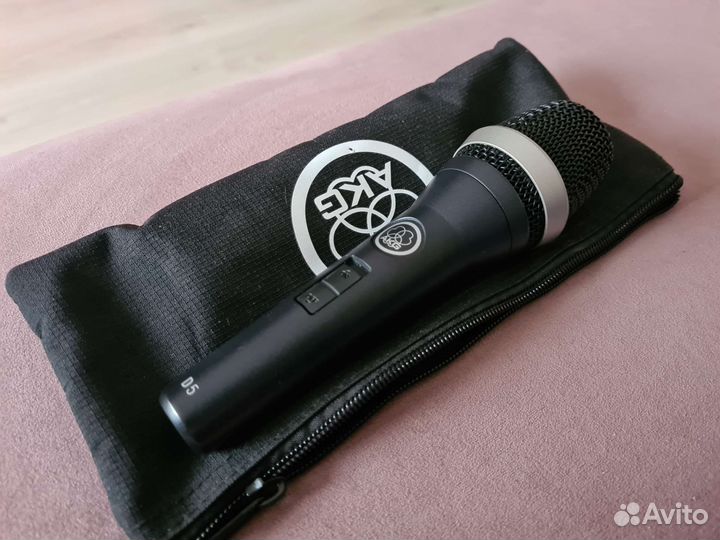 Динамический микрофон AKG d5s