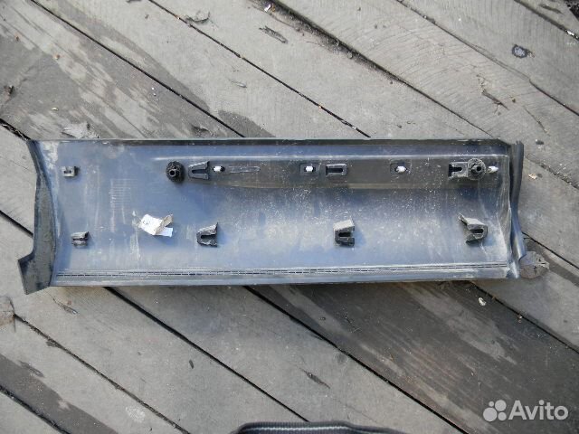 Накладка задней левой двери Рендж Ровер Эвог