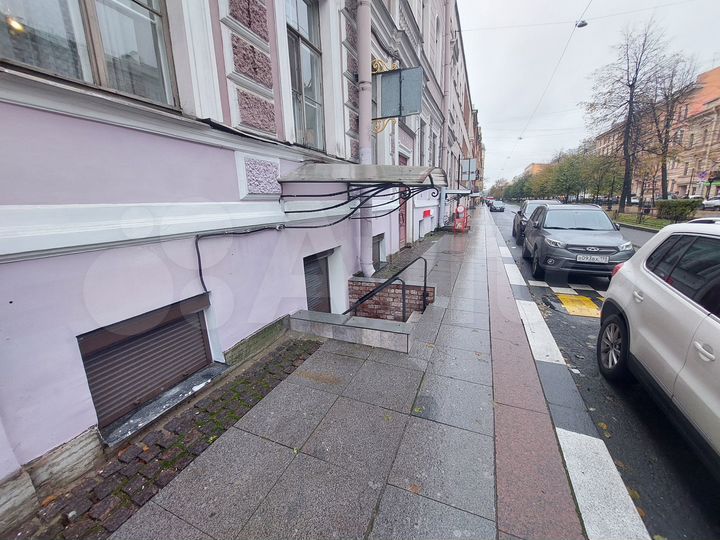 Кафе с ремонтом и низкой арендой, 142 м²