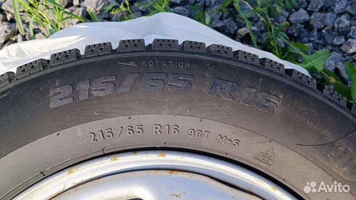 R16 Pirelli Formula Ice 215/65, PCD 6x114.3 DIA 66.1