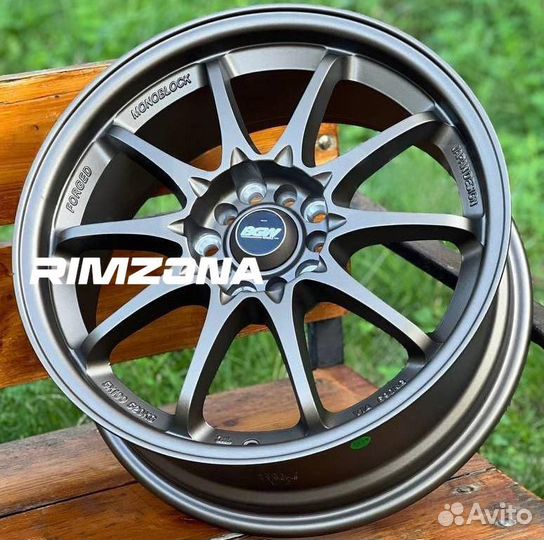 Литые диски rays R17 5x100/5x114.3 srt. Примерка