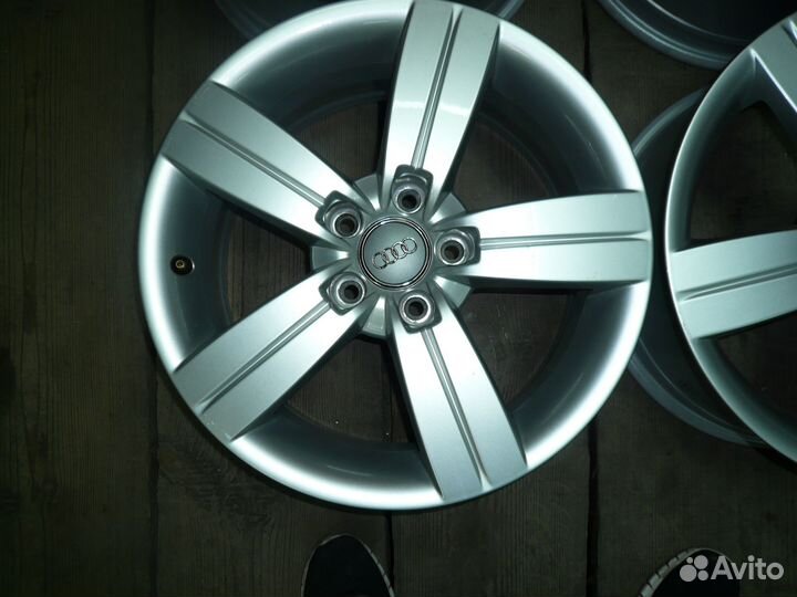 Оригинальные литые диски Audi TT R17 5x112