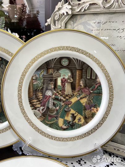 Тарелки Royal Worcester