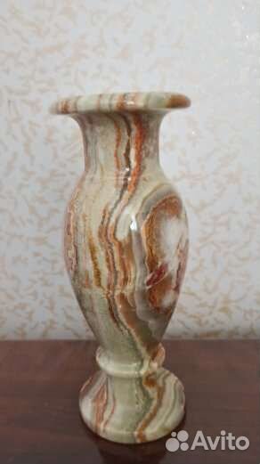 Ваза из оникса