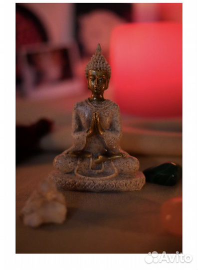 Статуэтка будды из песчаника