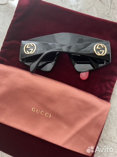 Солнцезащитные очки Gucci