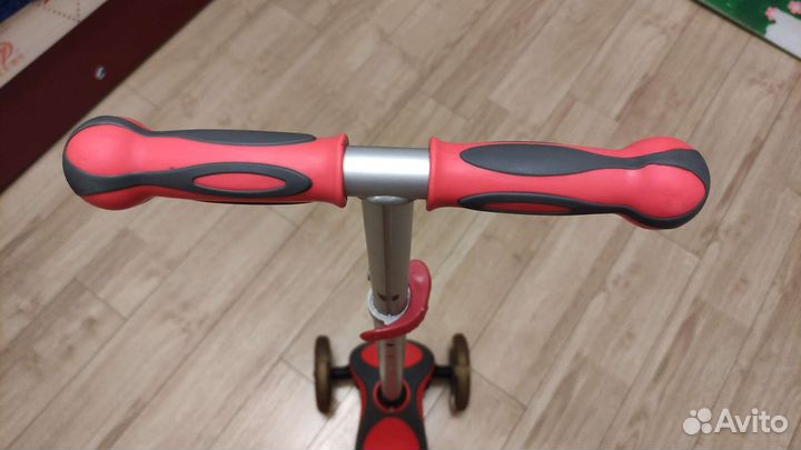 Самокат трехколесный Globber Primo Pluse