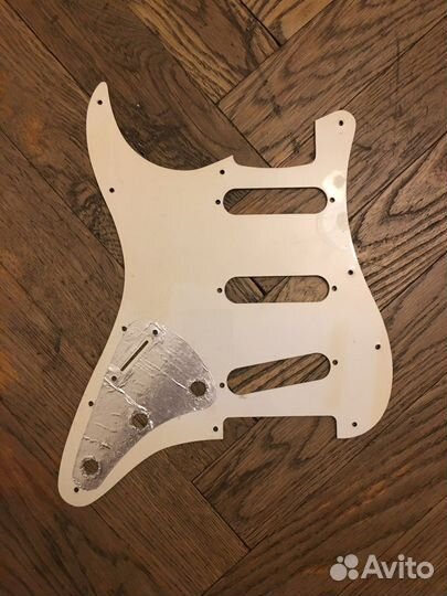 Пикгард на Stratocaster fender japan SSS