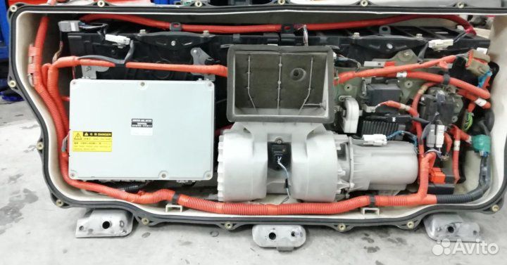 Высоковольтная батарея Toyota Prius 10 на запчасти