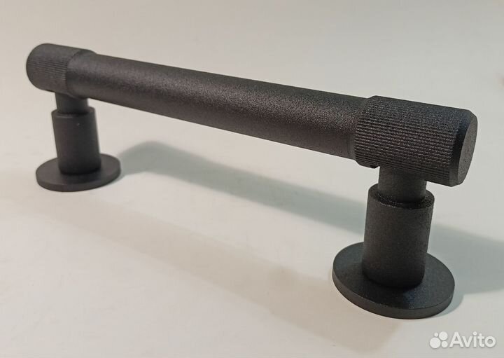 Ручка-скоба стальная. Модель 18