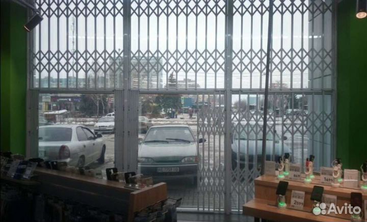 Раздвижные решётки для торговых комплексов