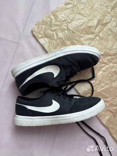 Детские кроссовки Nike размер 35-36