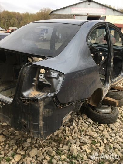 Крыло заднее правое с сапожком (Suzuki SX4)