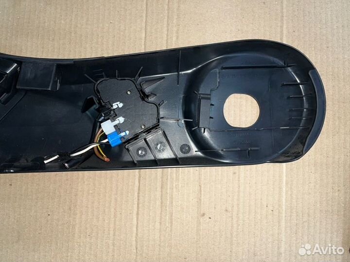 Накладка сиденья водителя передняя левая