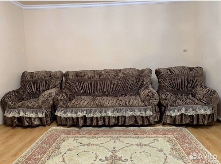 Чехлы на диван и два кресла