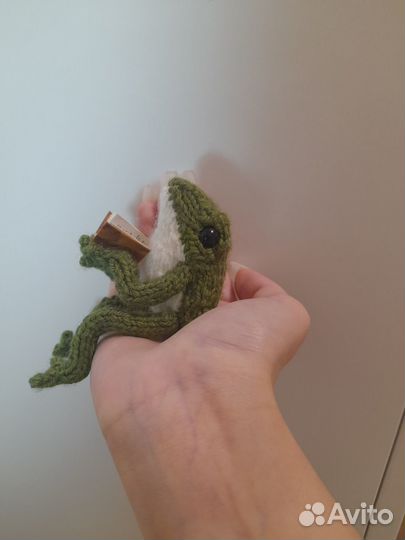 Вяжу милых лягушек