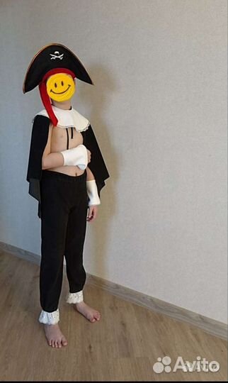 Новогодний костюм мушкетер