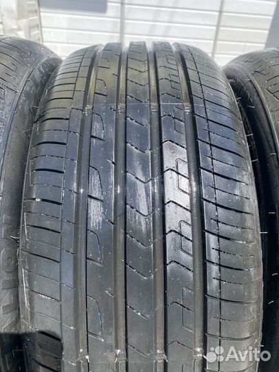 Zmax Zealion 215/55 R17 95W