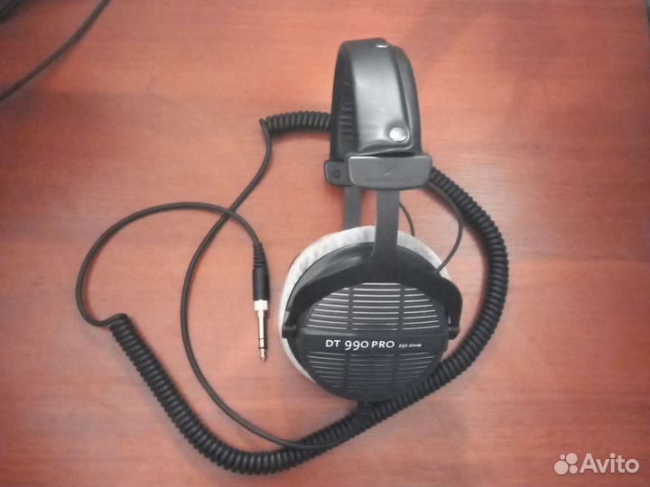Наушники beyerdynamic DT 990 PRO