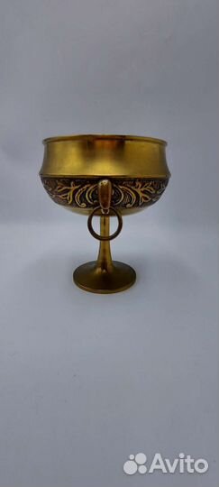 Антикварная бронзовая конфетница на ножке