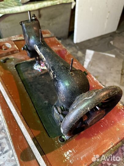 Швейная машина Singer