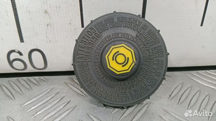 Б/У Крышка бачка тормозной жидкости Honda