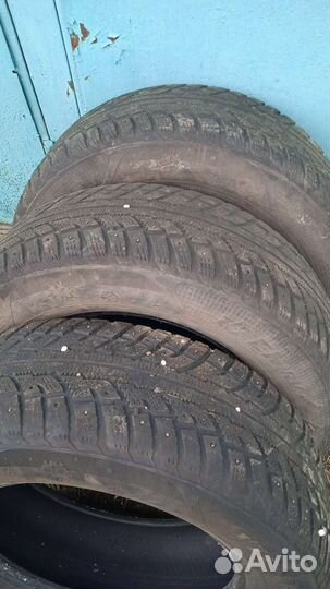 Kumho I'Zen RV Stud KC16 235/65 R17