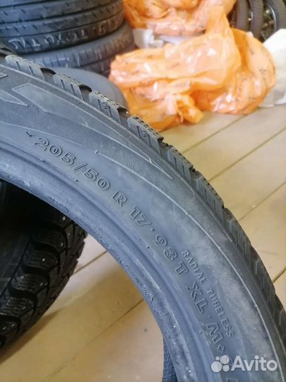 Nokian Tyres Hakkapeliitta 4 205/50 R17