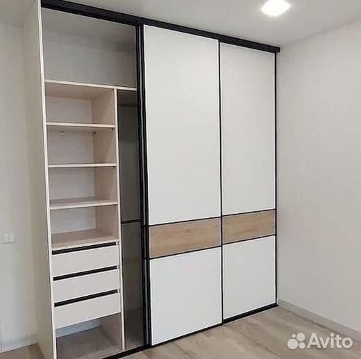 Шкаф с зеркалом