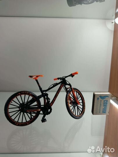 Модель 1:10 велосипед