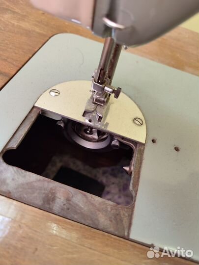 Швейная машина LADA 238