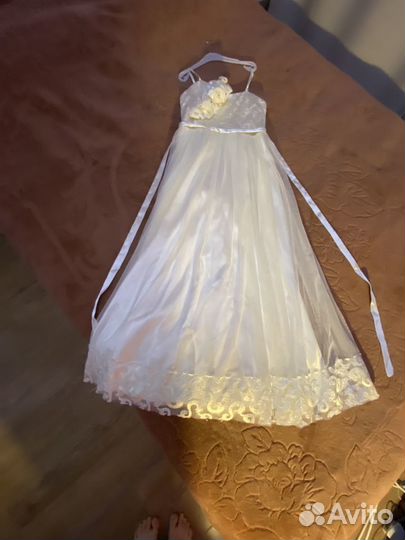 Платье праздничное