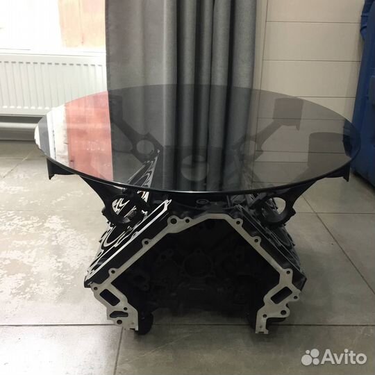 Столик из блока двигателя V8